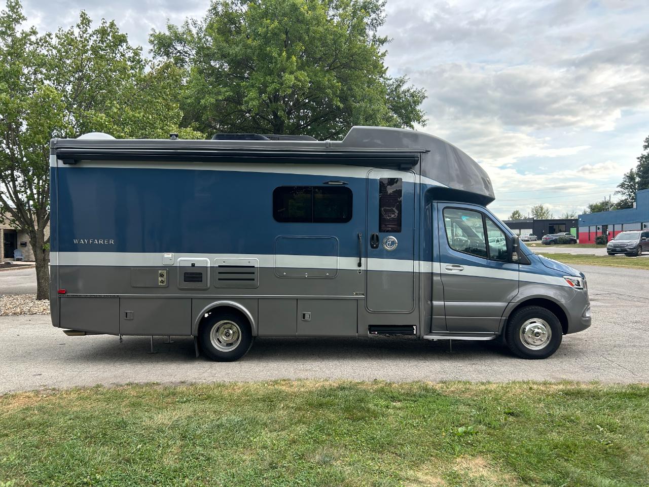 Tiffin Motorhomes Wayfarer  2021