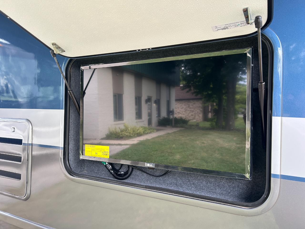 Tiffin Motorhomes Wayfarer  2021
