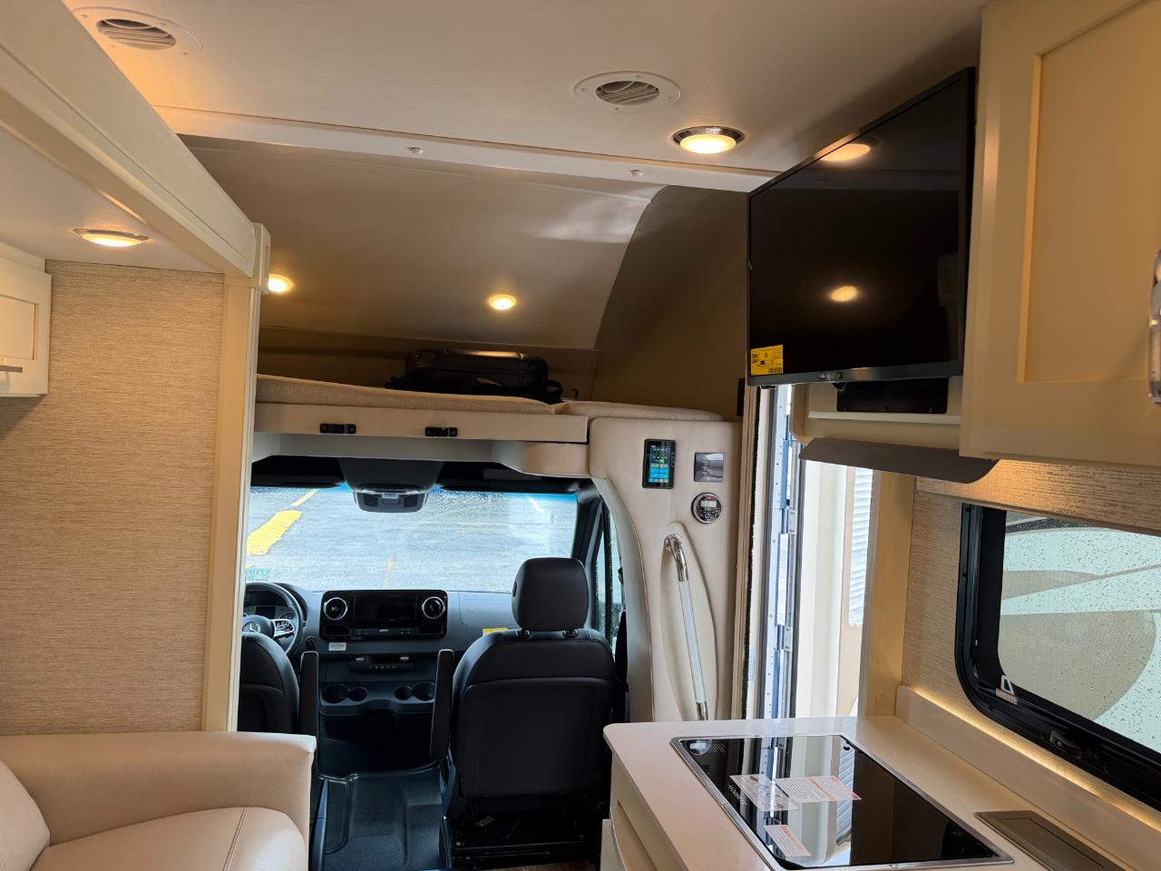 Tiffin Motorhomes Wayfarer  2021