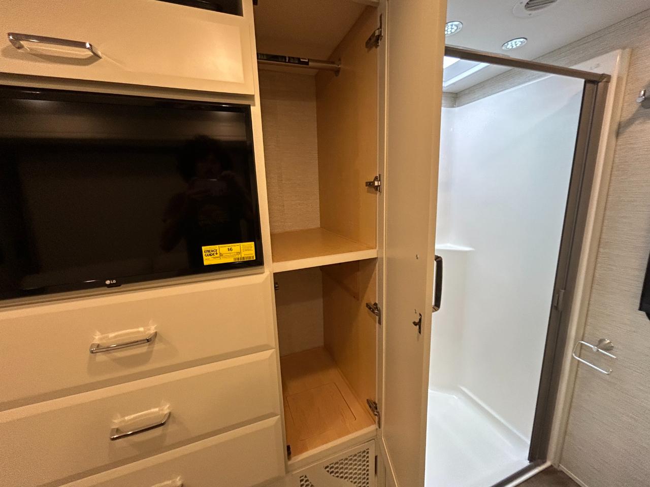 Tiffin Motorhomes Wayfarer  2021