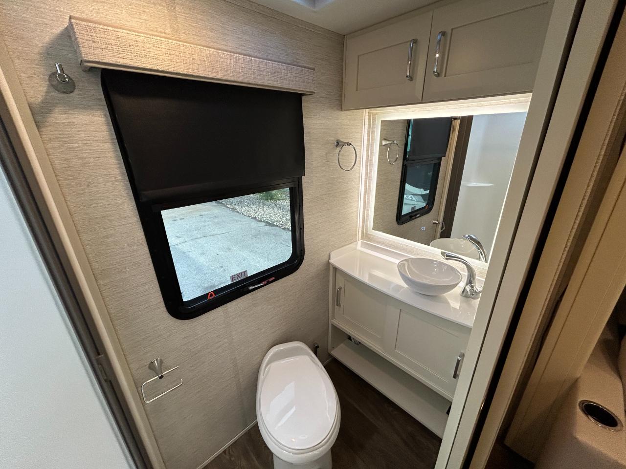Tiffin Motorhomes Wayfarer  2021