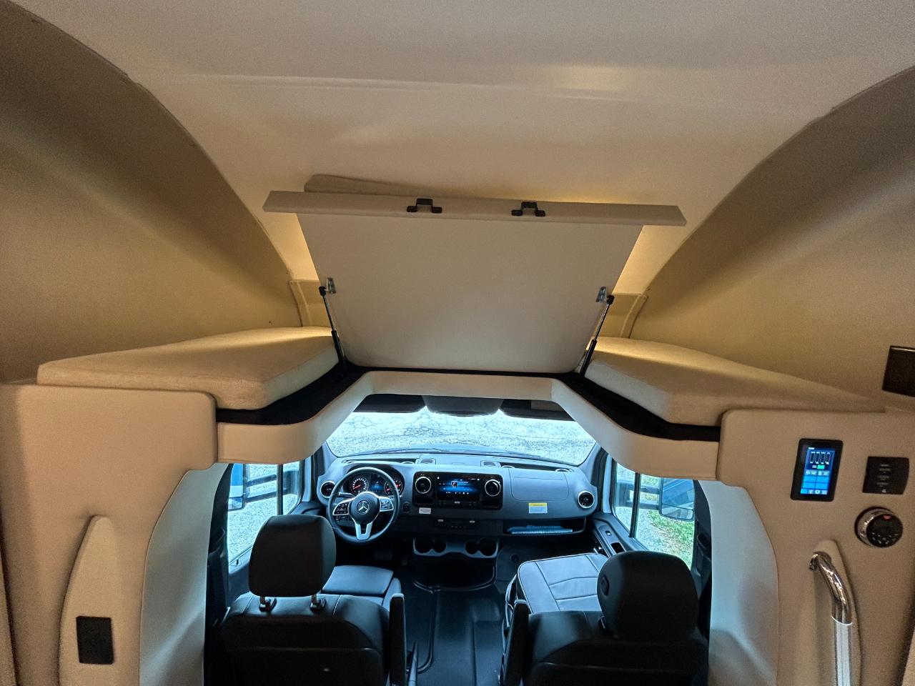 Tiffin Motorhomes Wayfarer  2021