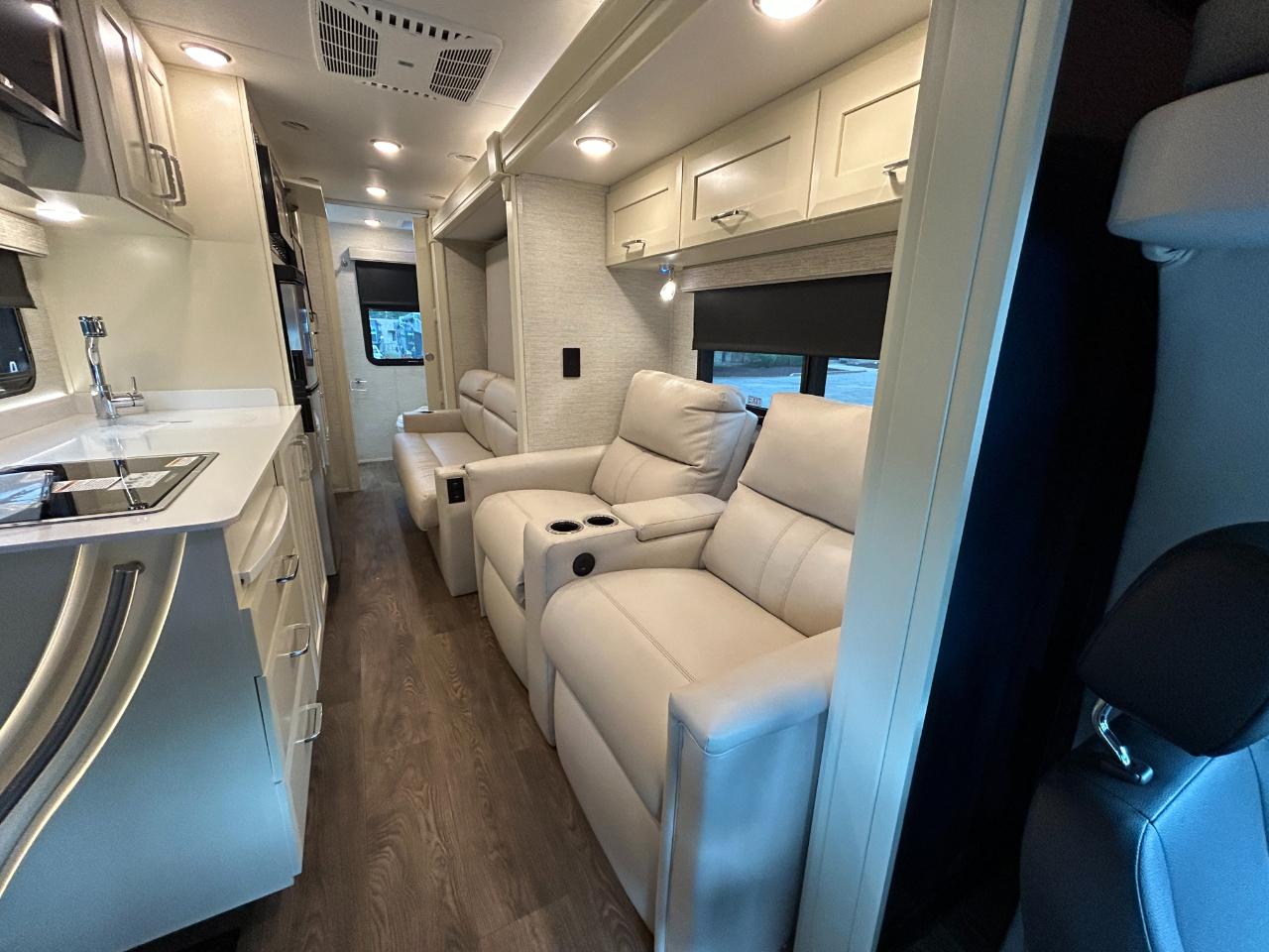 Tiffin Motorhomes Wayfarer  2021
