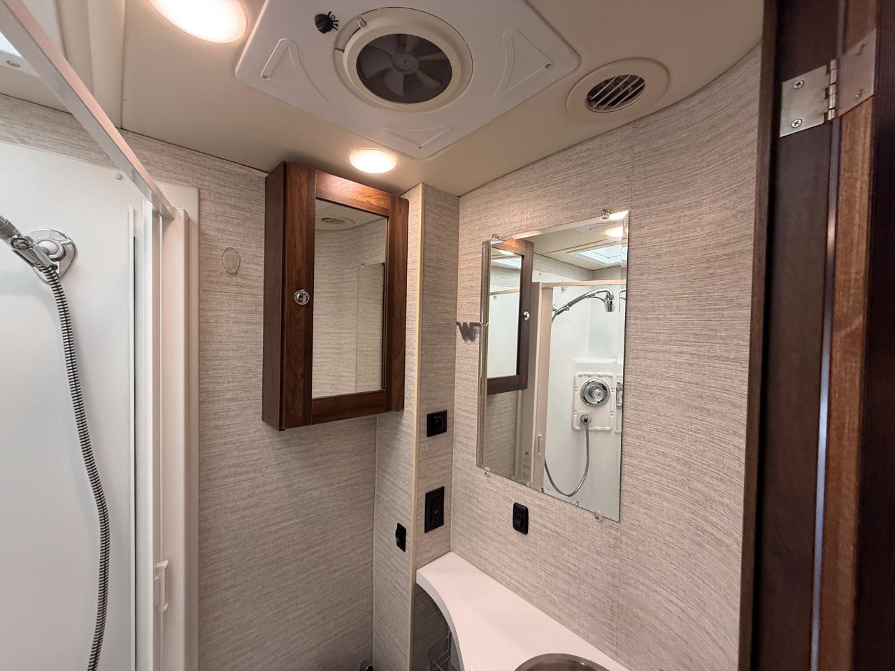 Winnebago View  2022