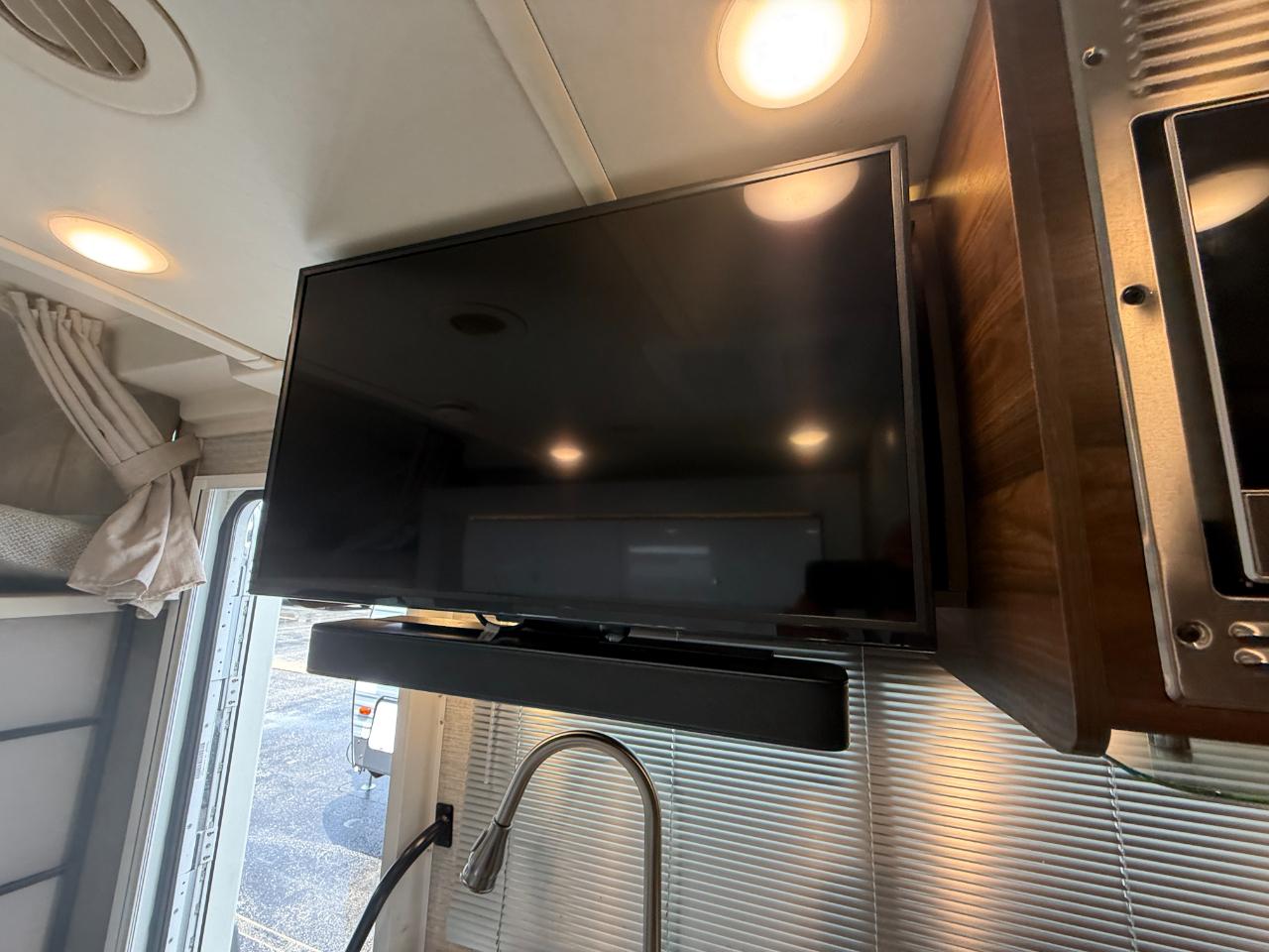 Winnebago View  2022