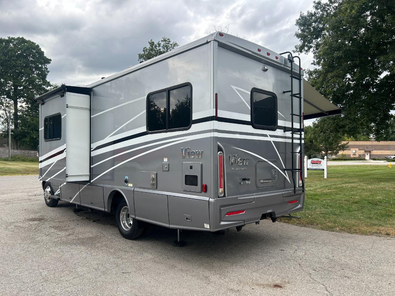 Winnebago View  2022