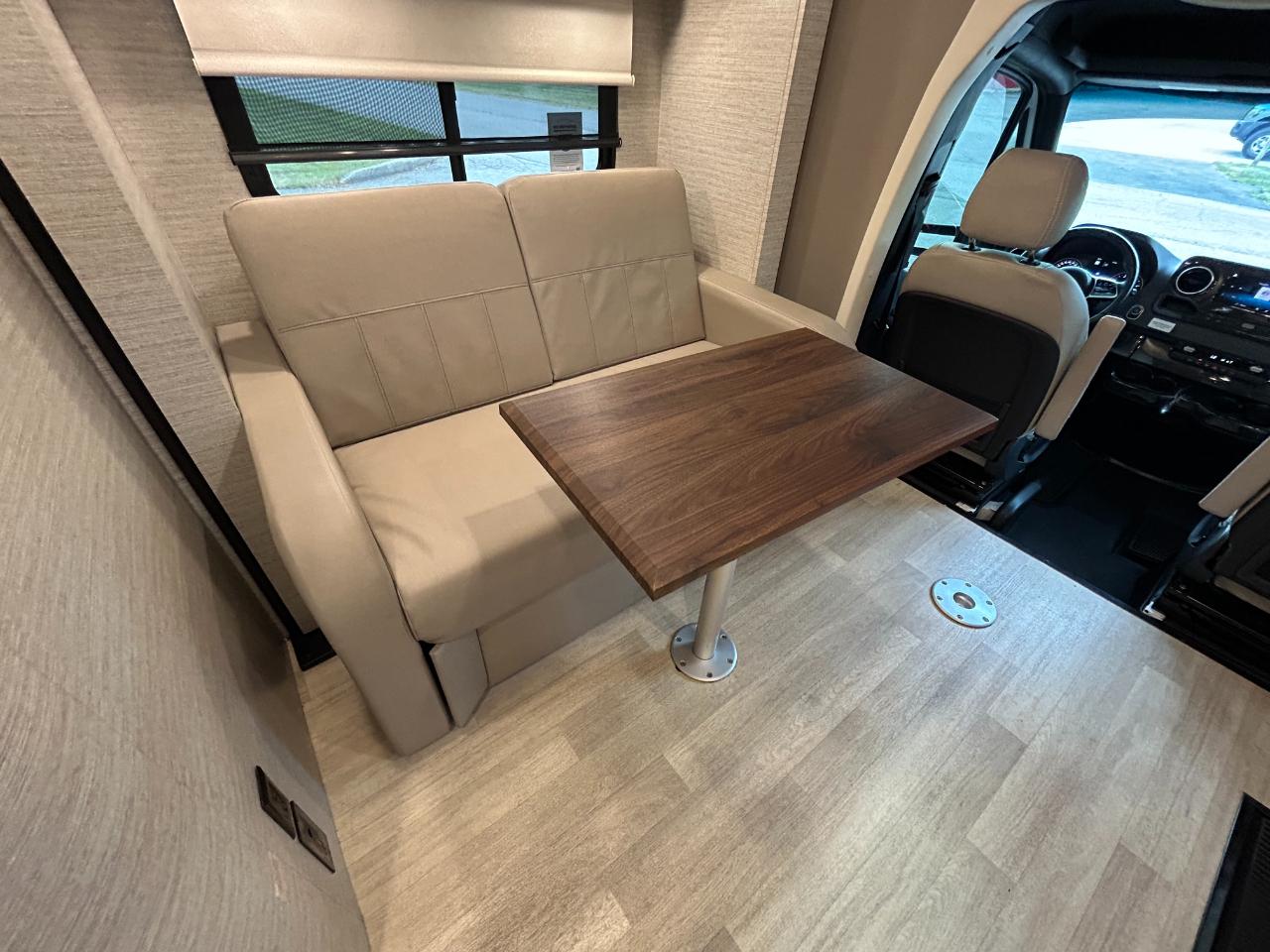 Winnebago View  2022