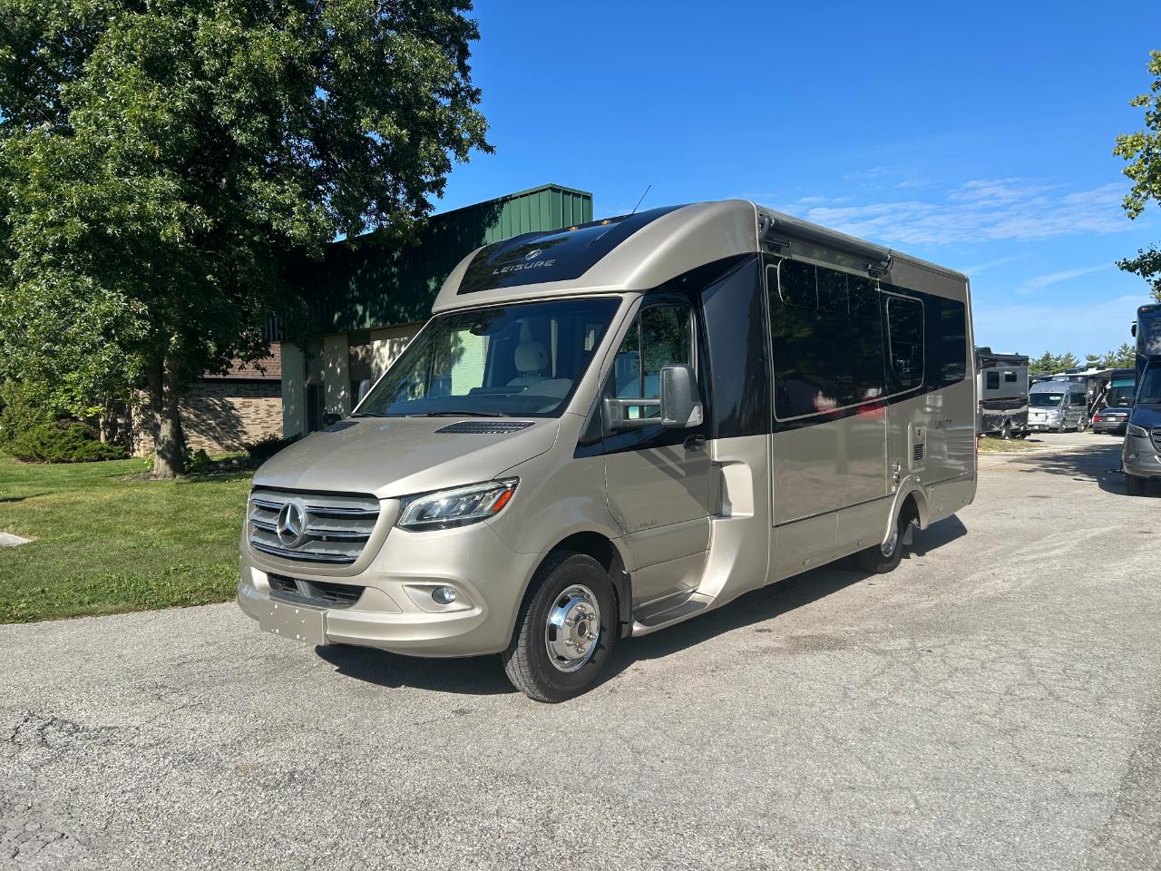 Leisure Travel UNITY U24CB  2020