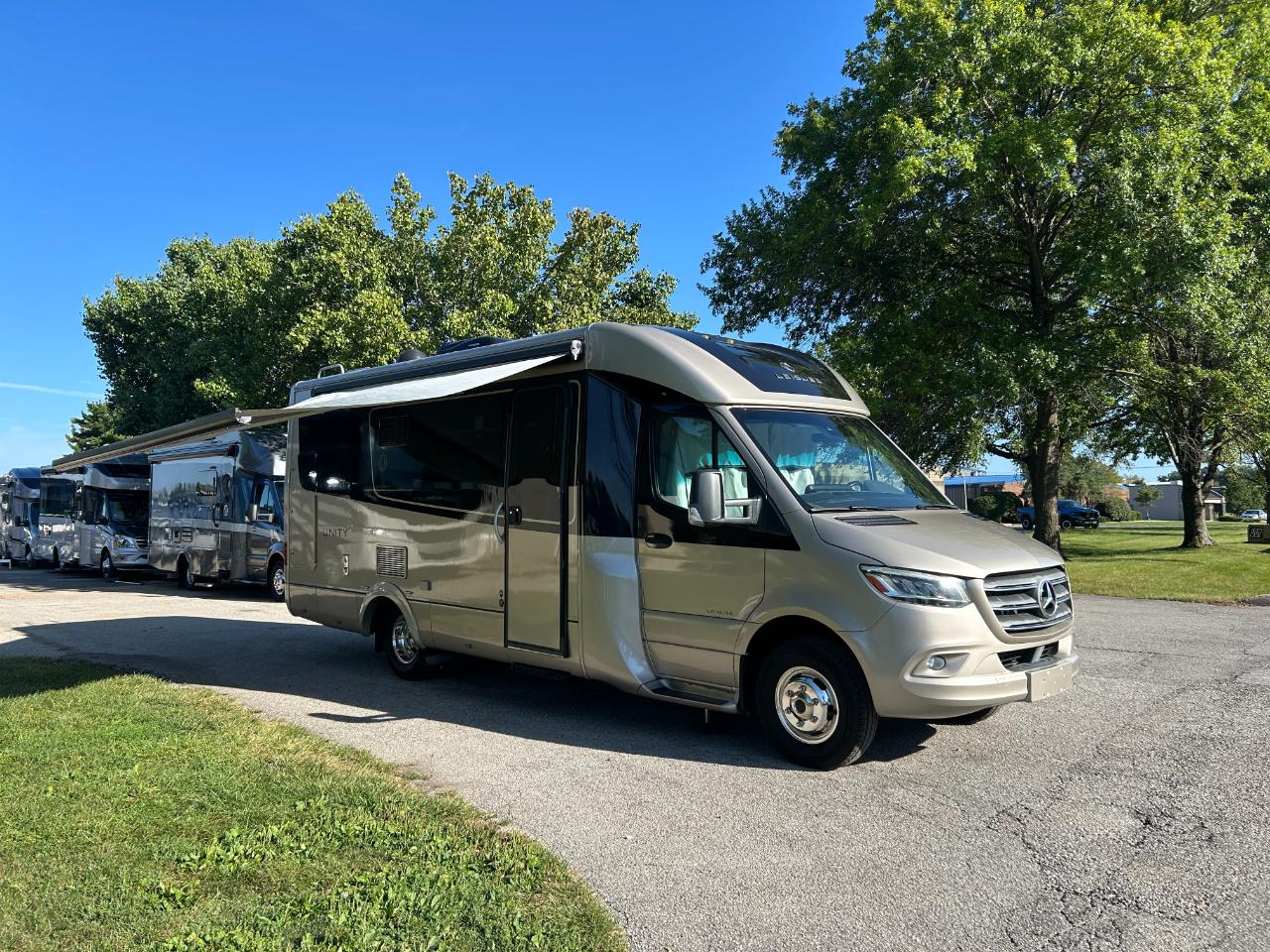 Leisure Travel UNITY U24CB  2020