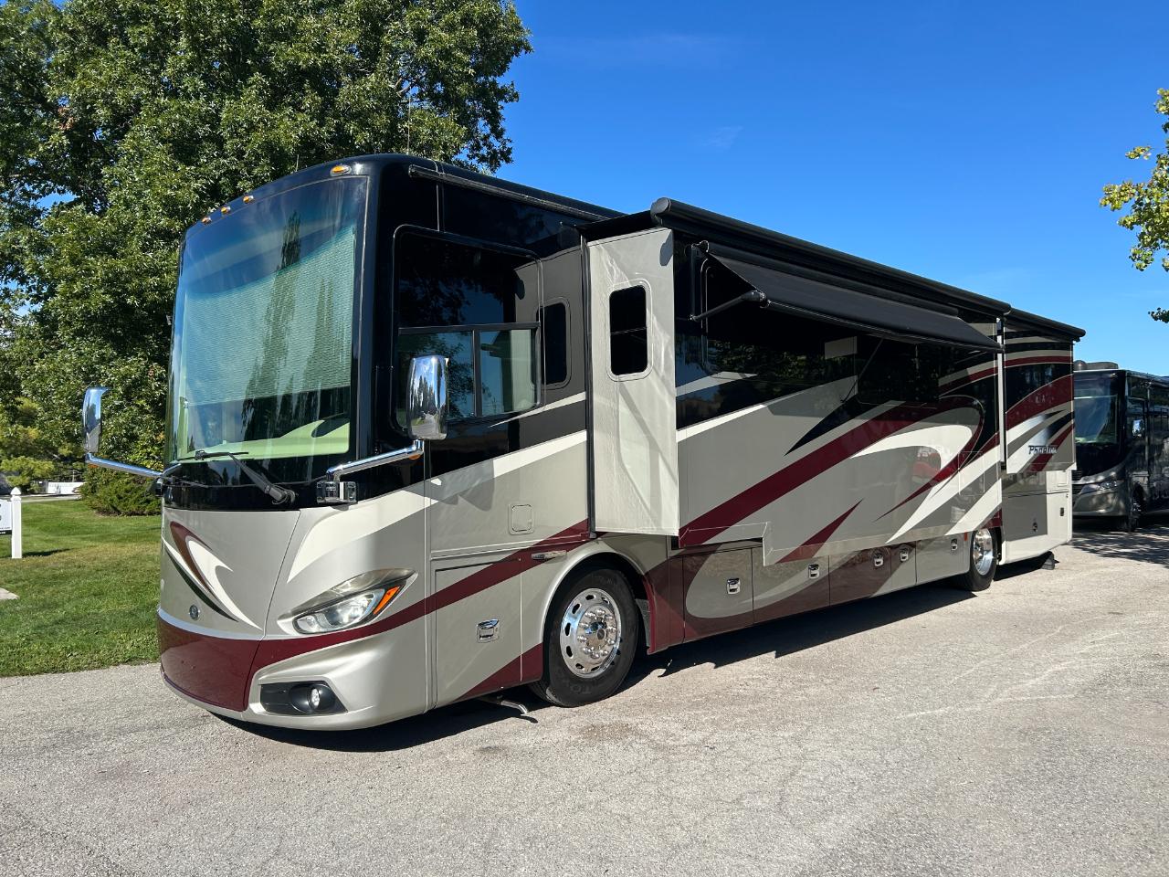 Tiffin Motorhomes Phaeton  2018