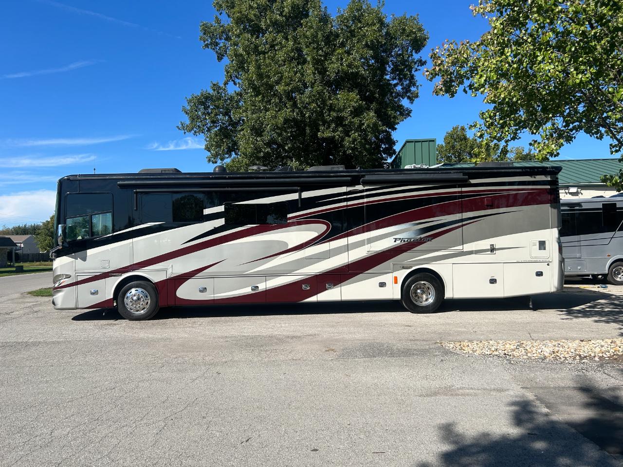 Tiffin Motorhomes Phaeton  2018