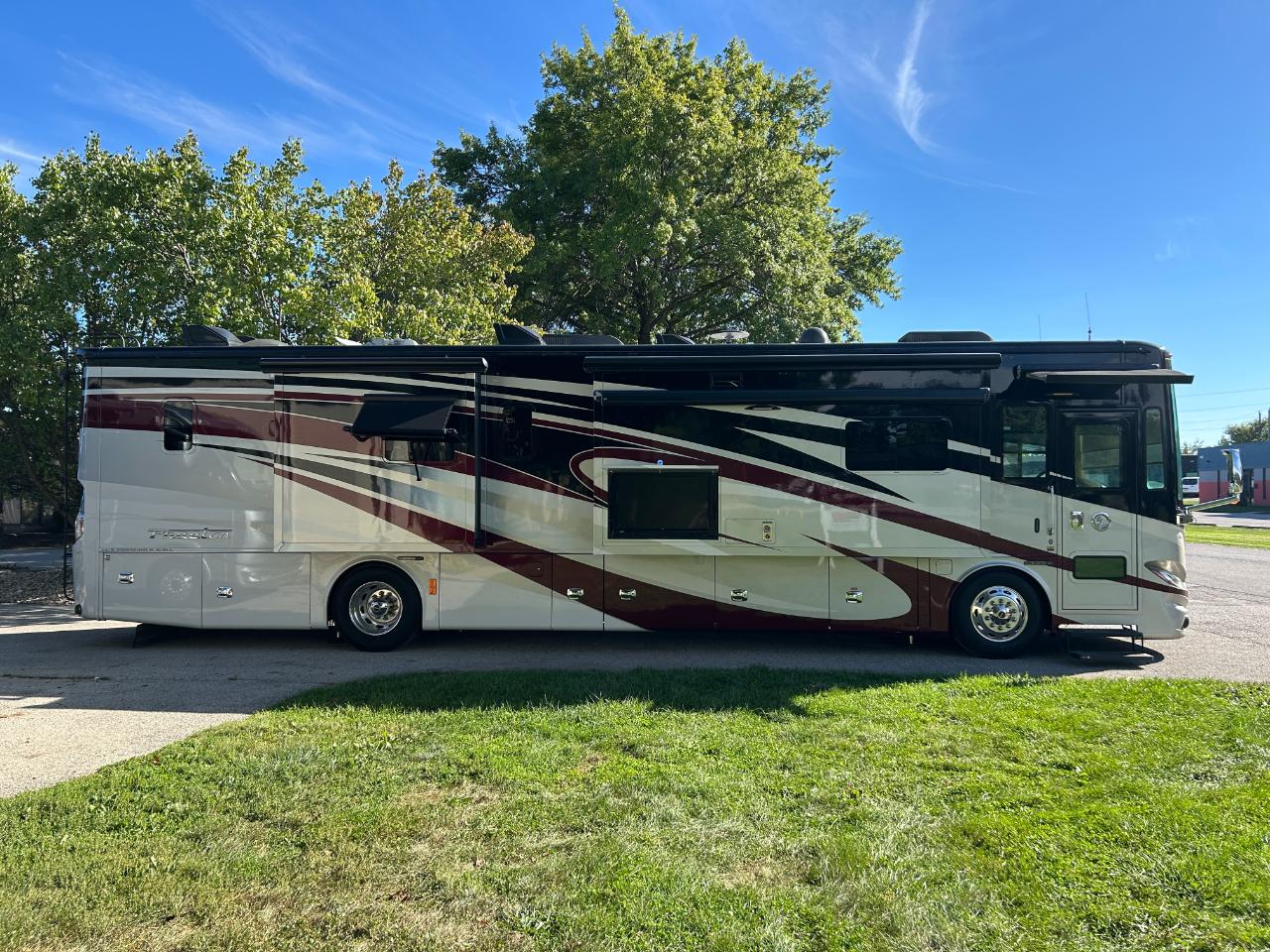 Tiffin Motorhomes Phaeton  2018