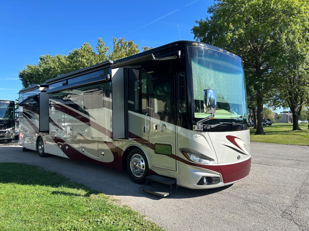 Tiffin Motorhomes Phaeton  2018