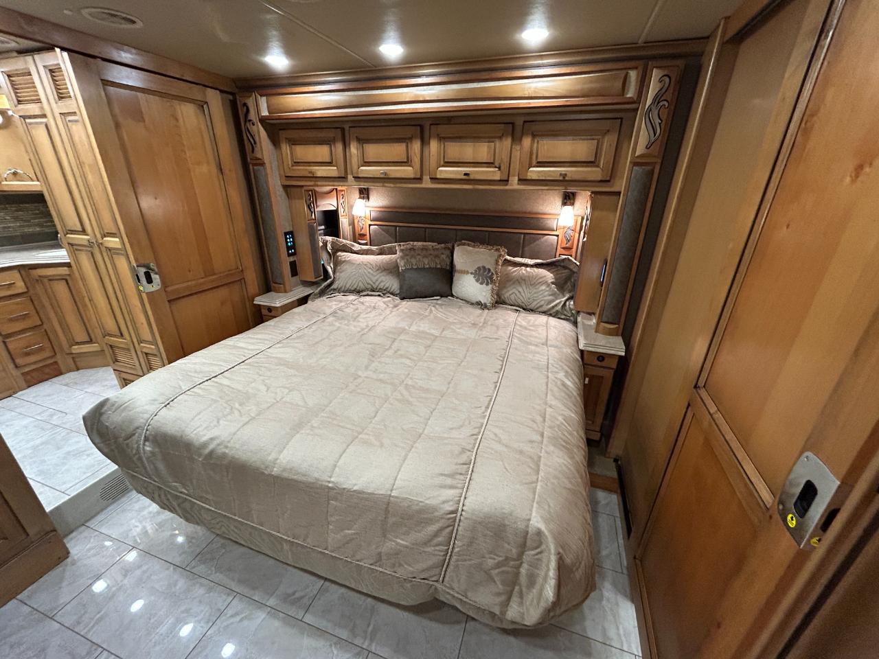 Tiffin Motorhomes Phaeton  2018