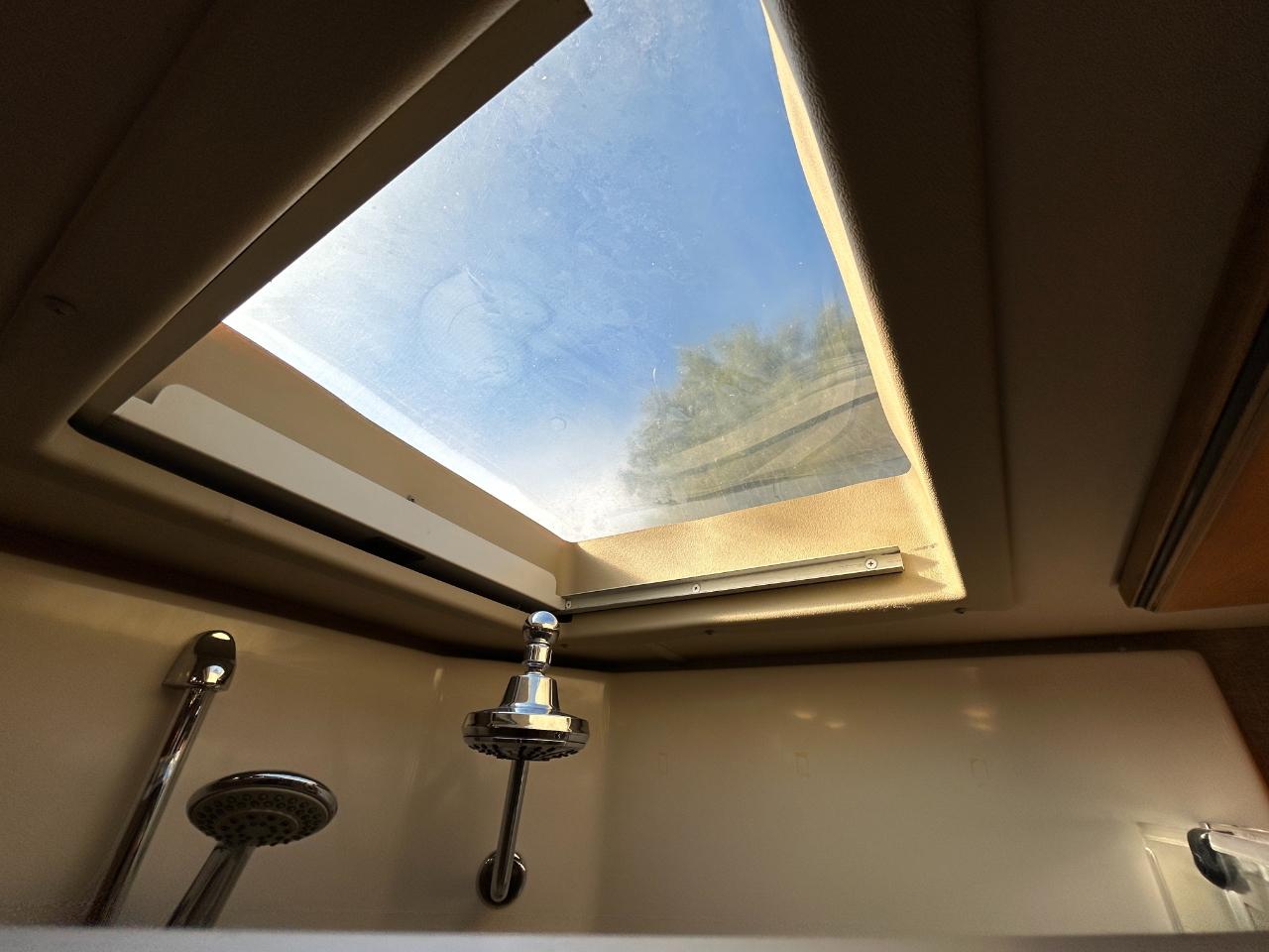 Tiffin Motorhomes Phaeton  2018