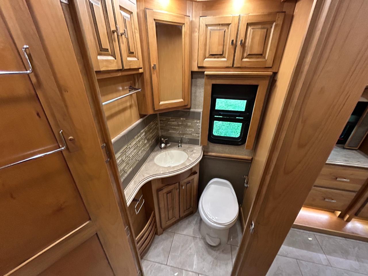 Tiffin Motorhomes Phaeton  2018