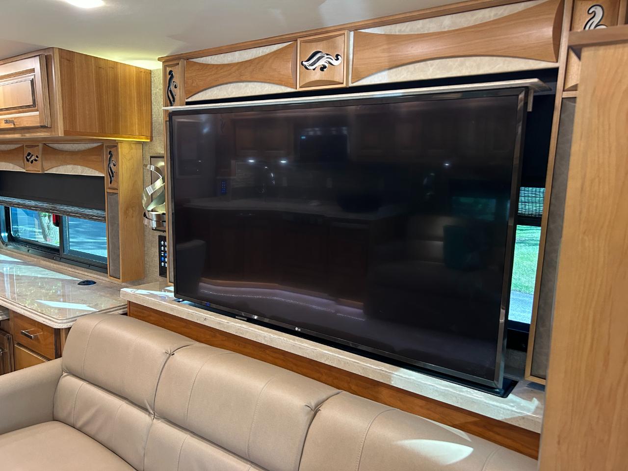 Tiffin Motorhomes Phaeton  2018