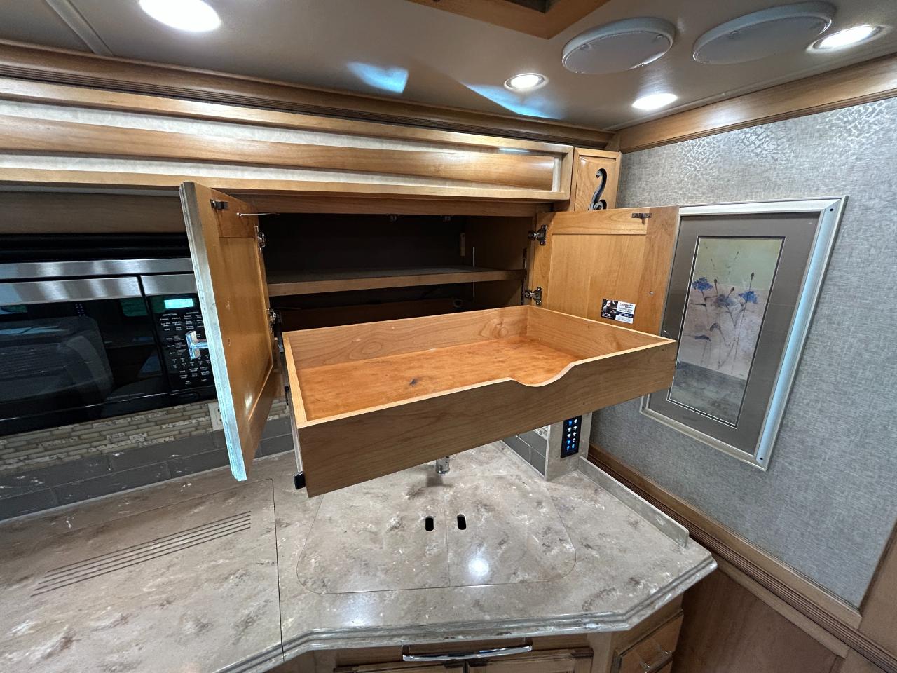 Tiffin Motorhomes Phaeton  2018