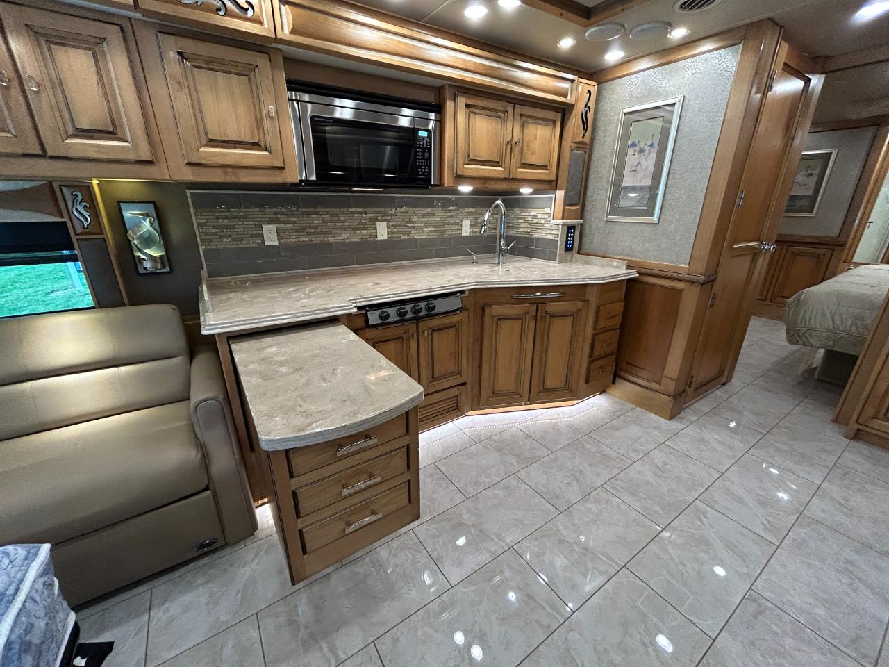 Tiffin Motorhomes Phaeton  2018