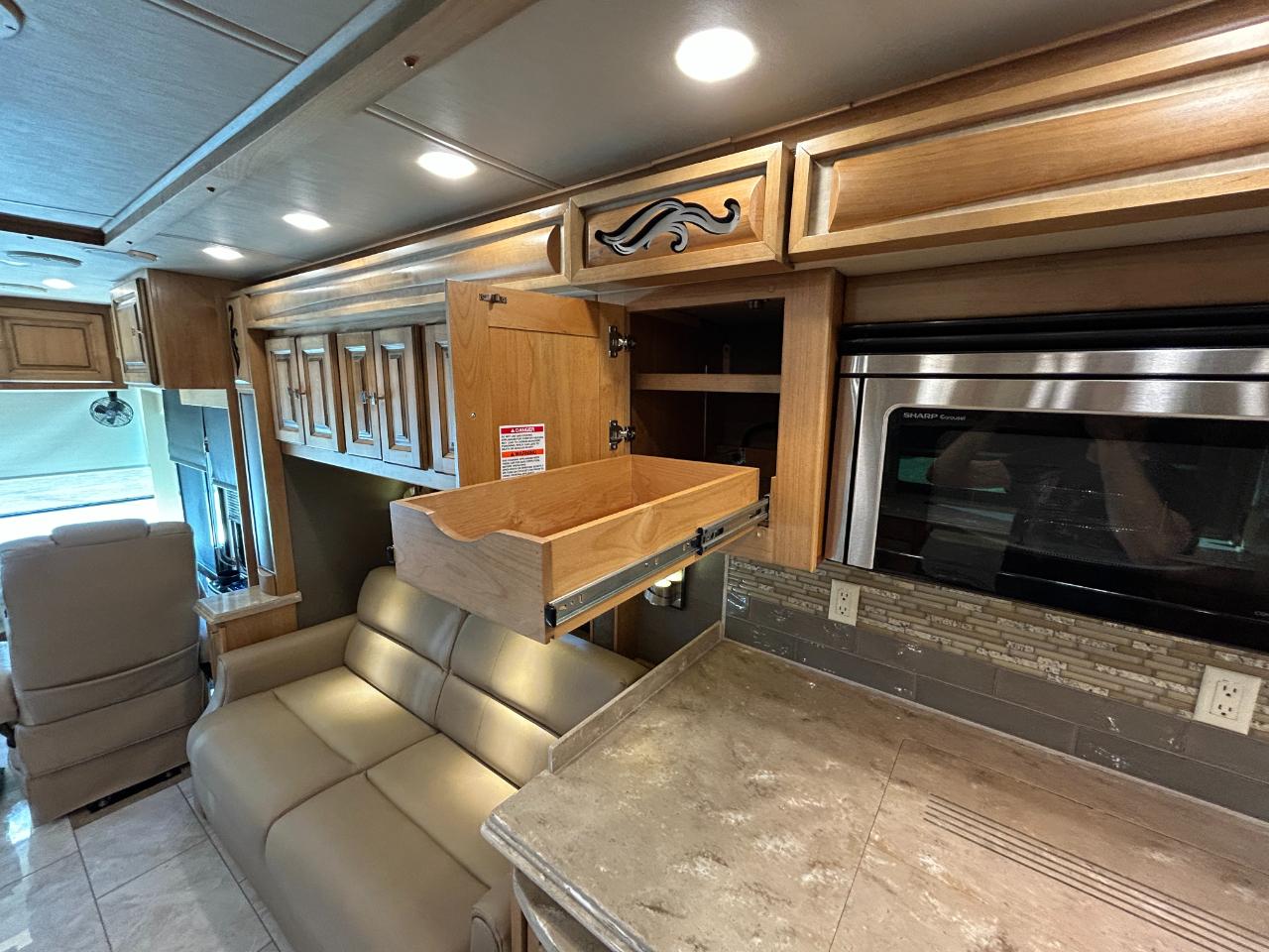 Tiffin Motorhomes Phaeton  2018