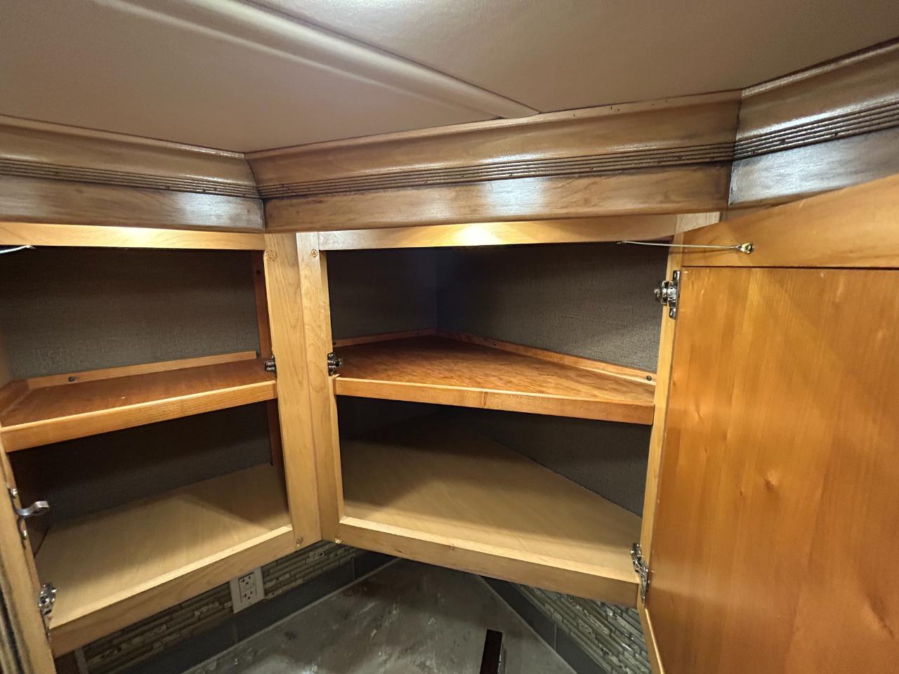 Tiffin Motorhomes Phaeton  2018