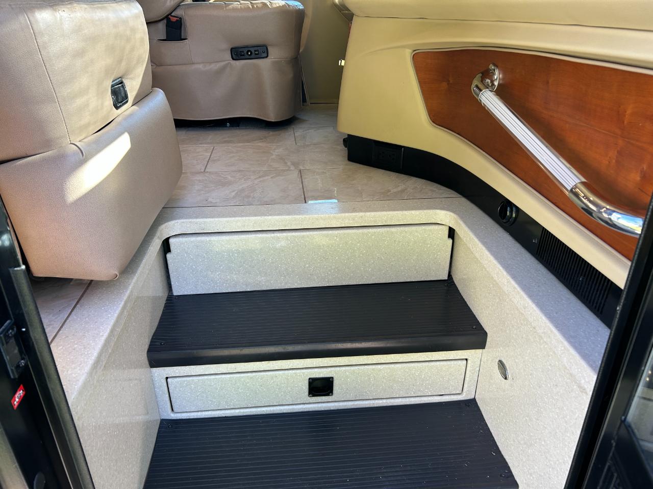 Tiffin Motorhomes Phaeton  2018