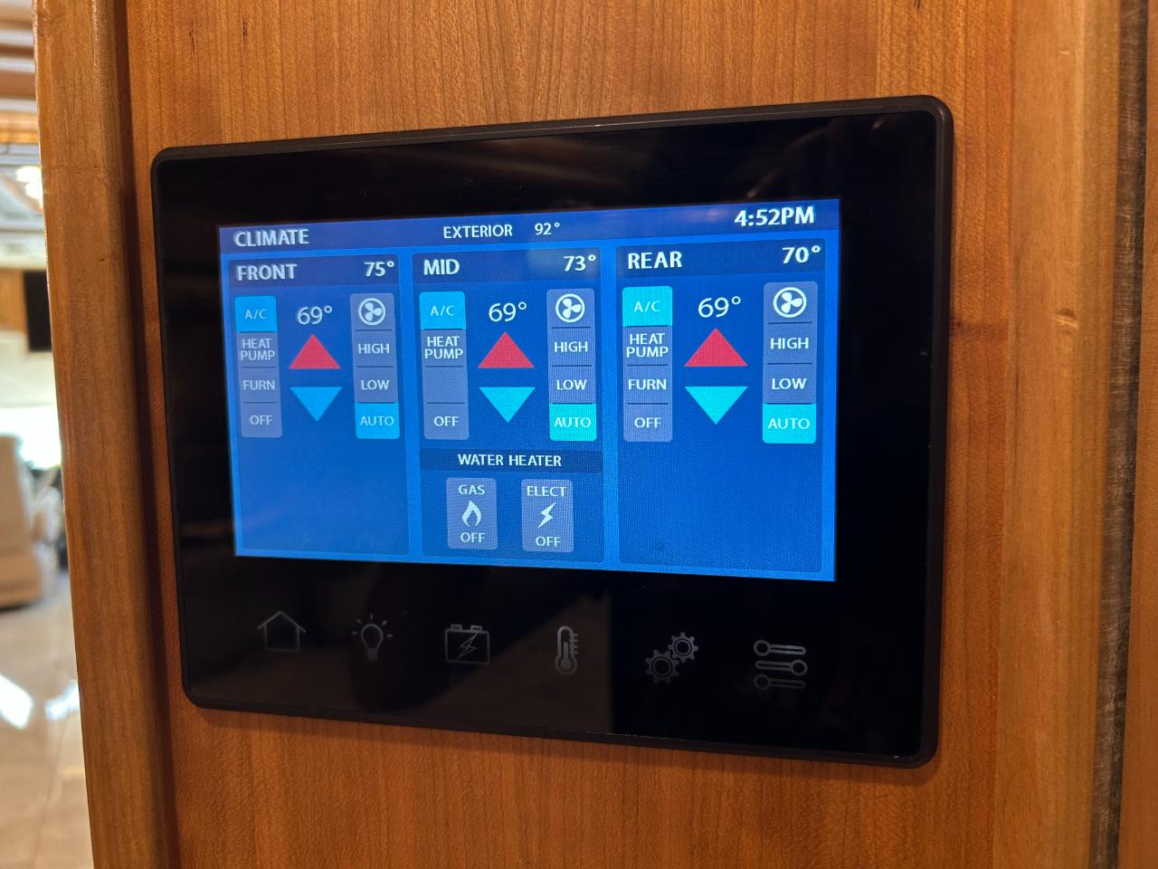 Tiffin Motorhomes Phaeton  2018