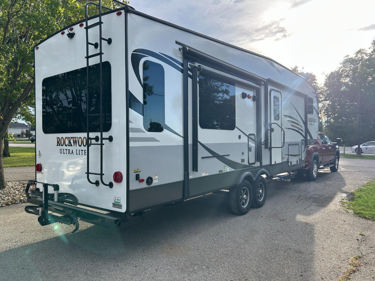 Forest River Rockwood Ultra lite  2021