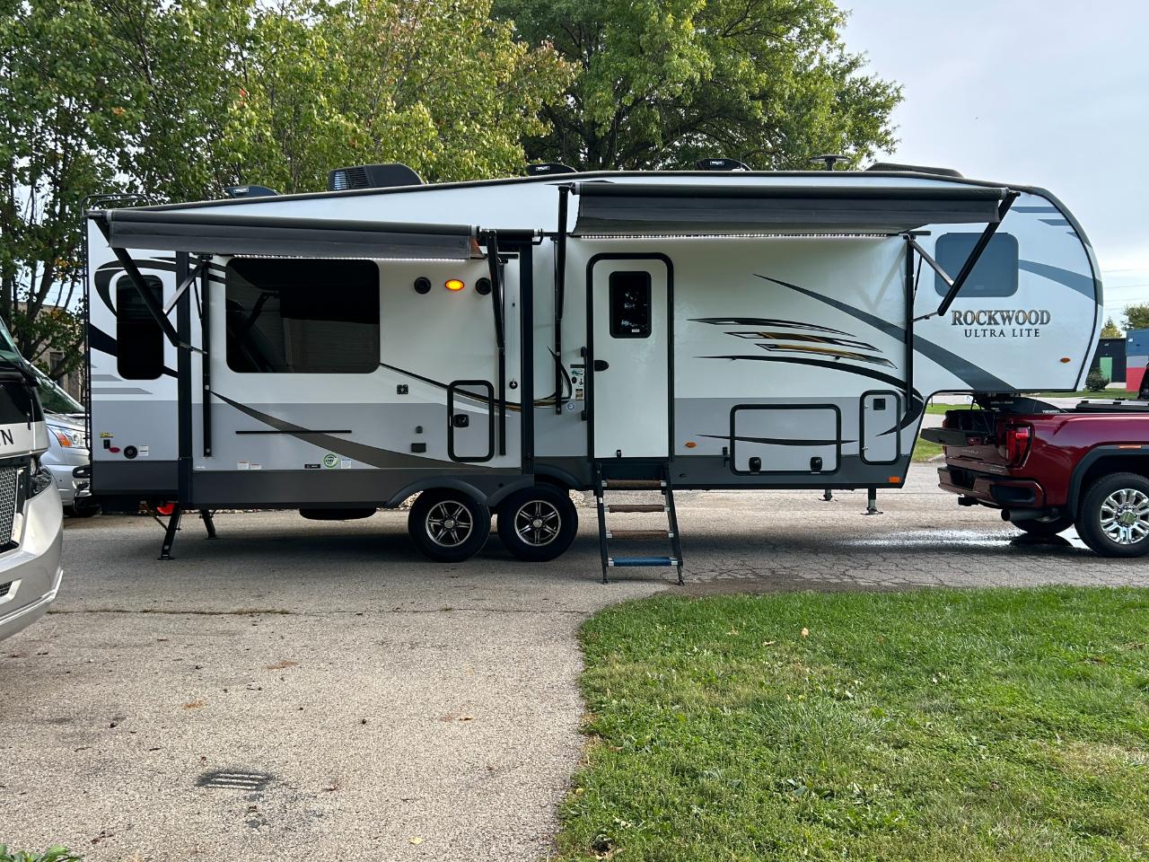 Forest River Rockwood Ultra lite  2021