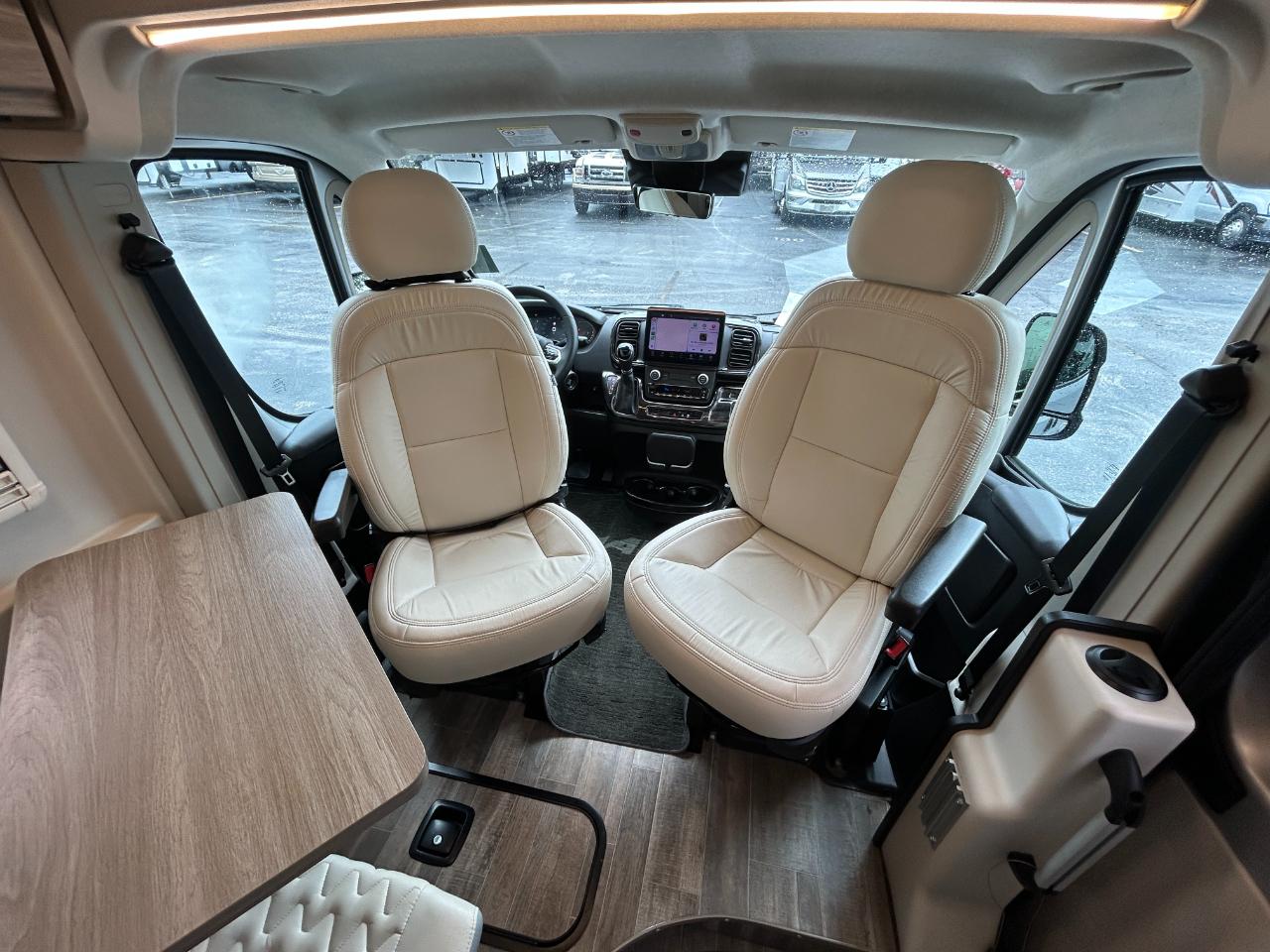 Winnebago Travato  2023
