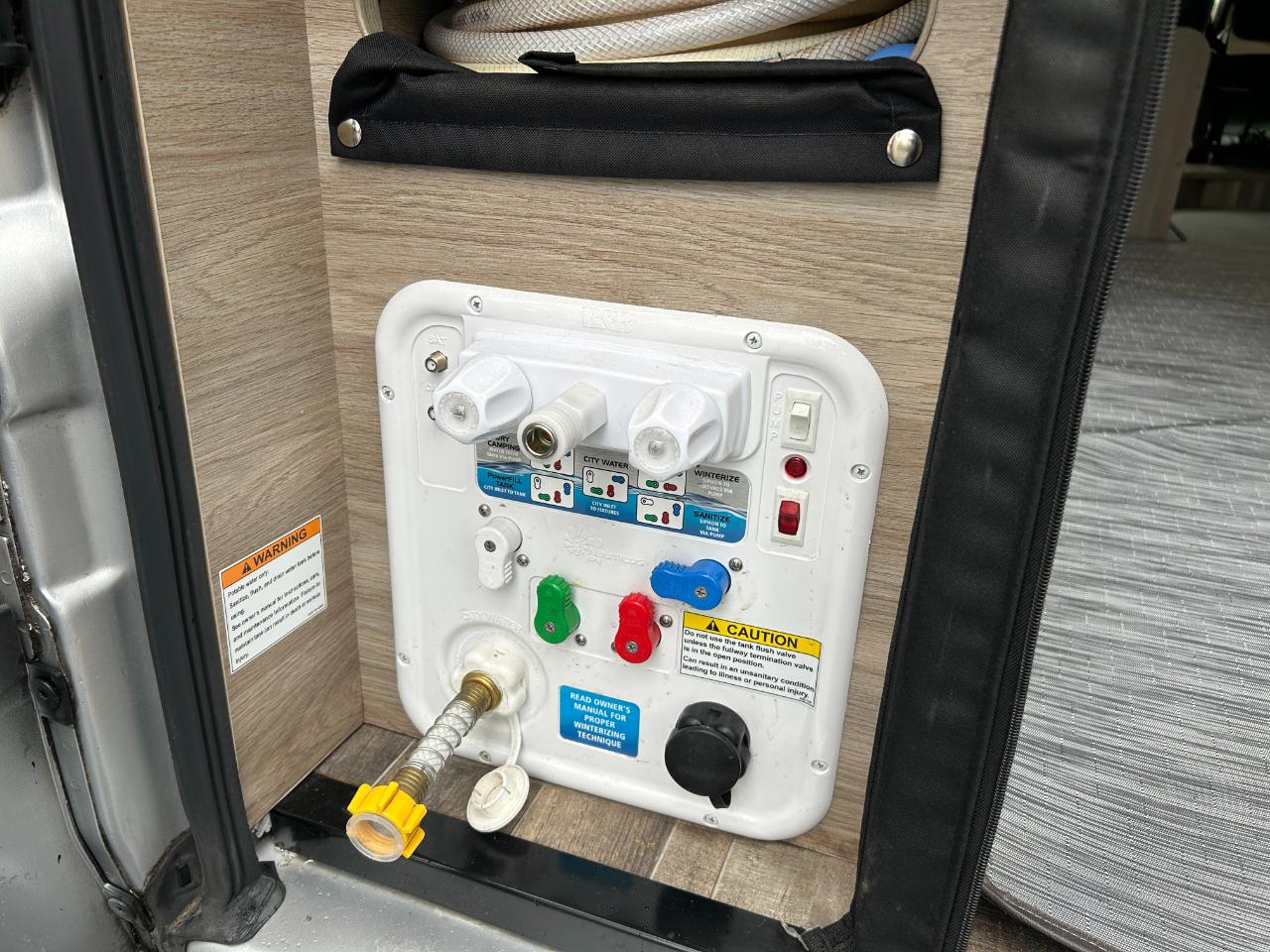 Winnebago Travato  2023