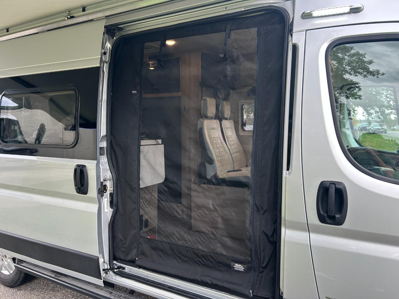 Winnebago Travato  2023