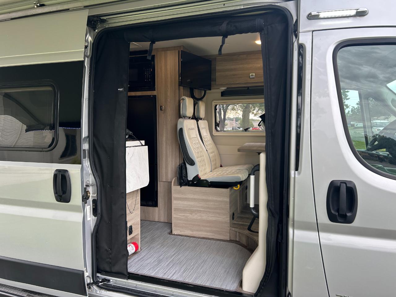 Winnebago Travato  2023