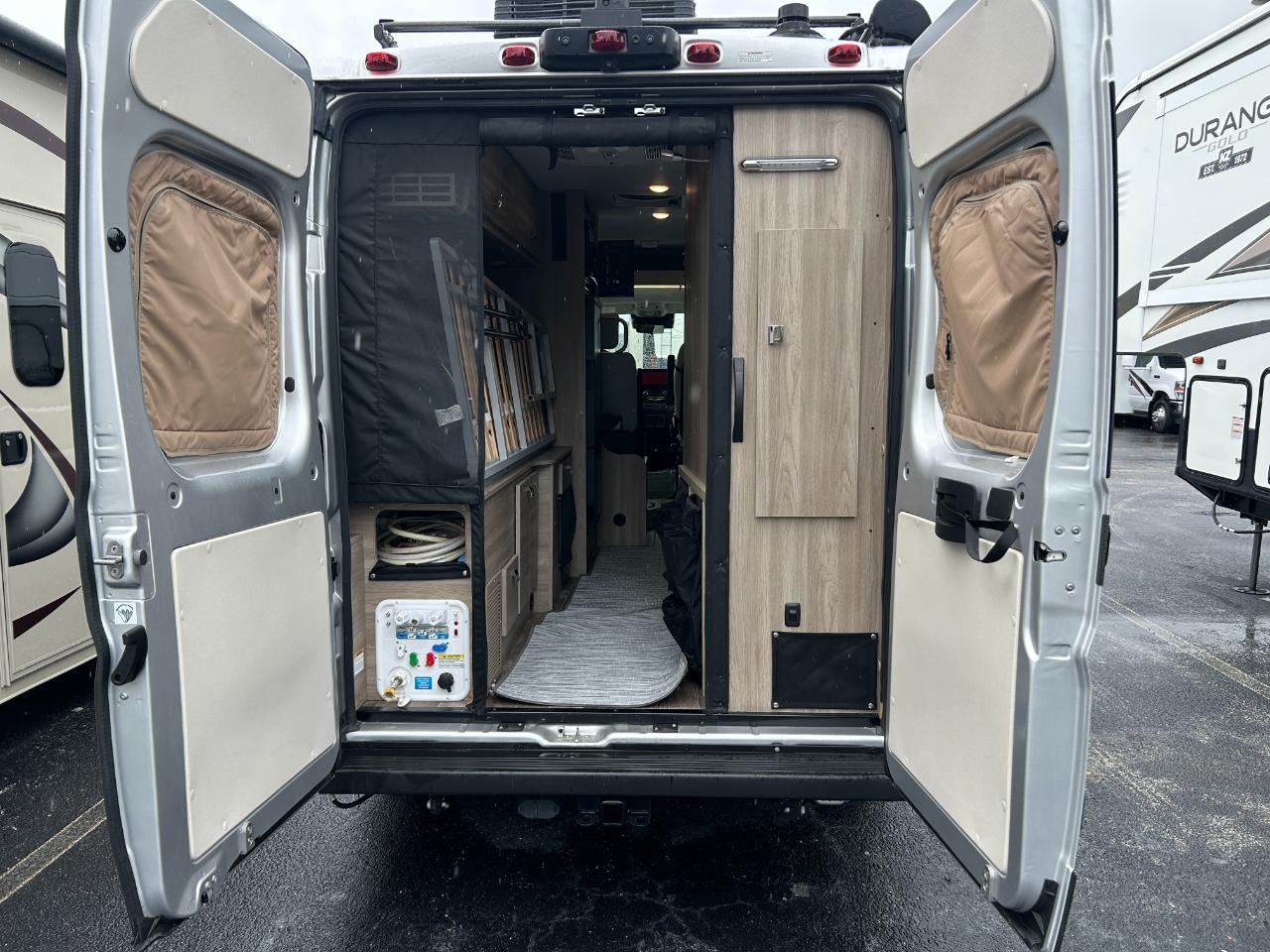Winnebago Travato  2023