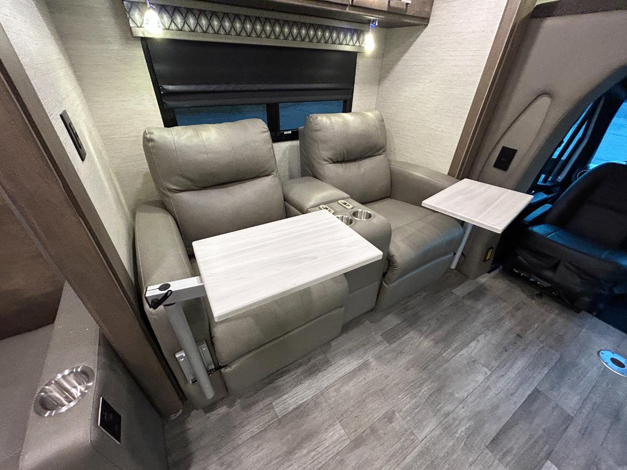 Tiffin Motorhomes Wayfarer  2023
