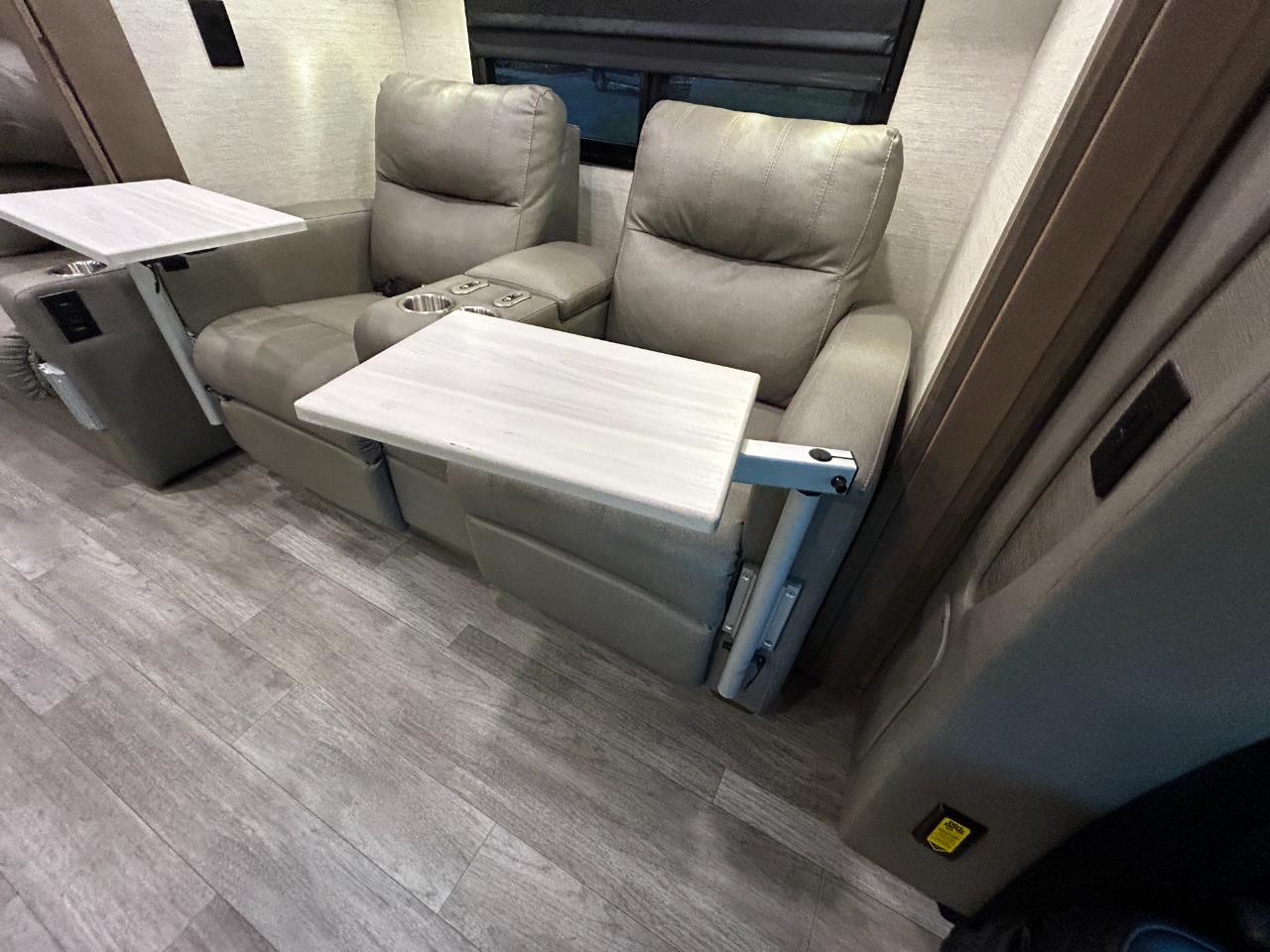 Tiffin Motorhomes Wayfarer  2023