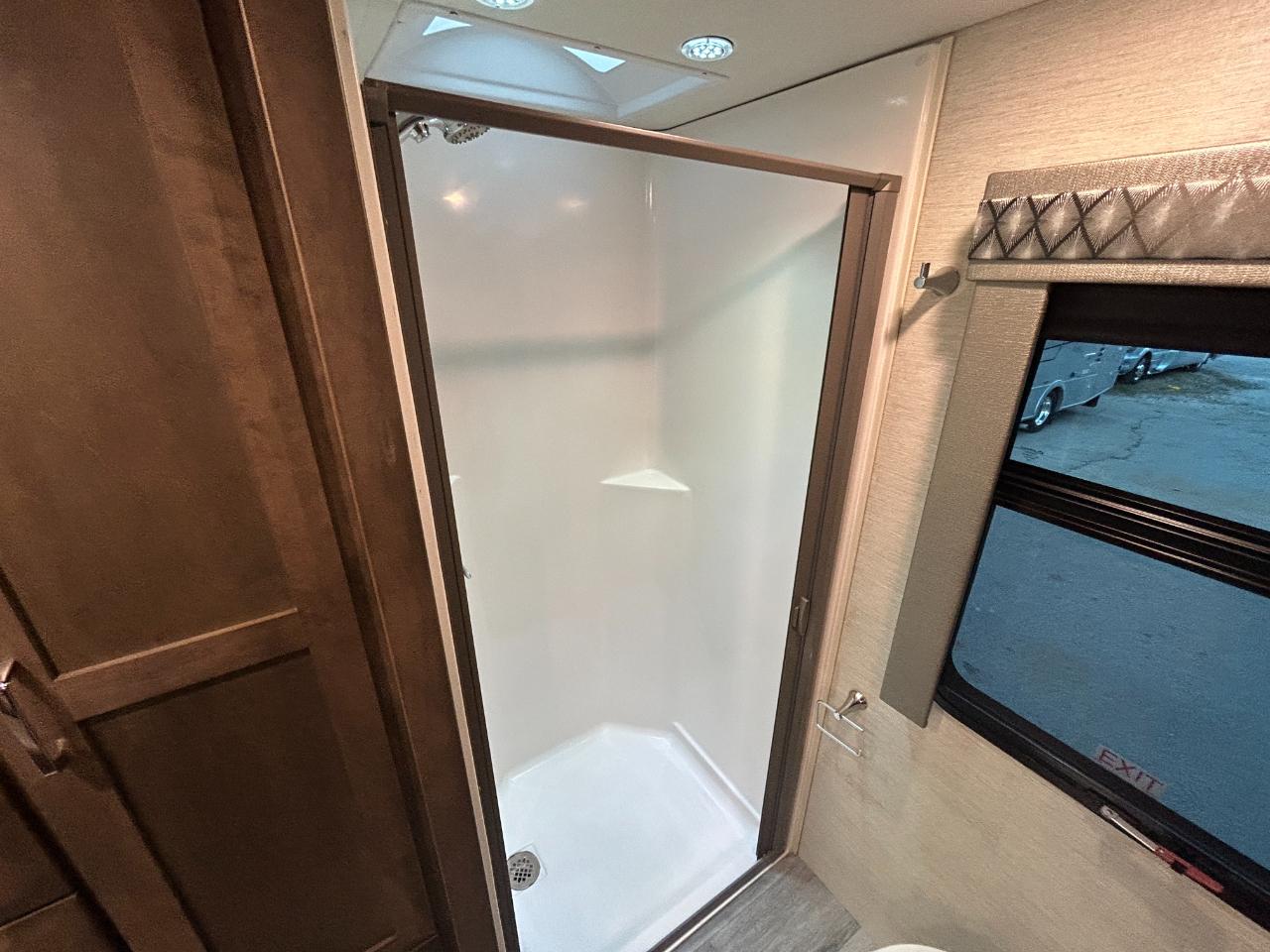 Tiffin Motorhomes Wayfarer  2023