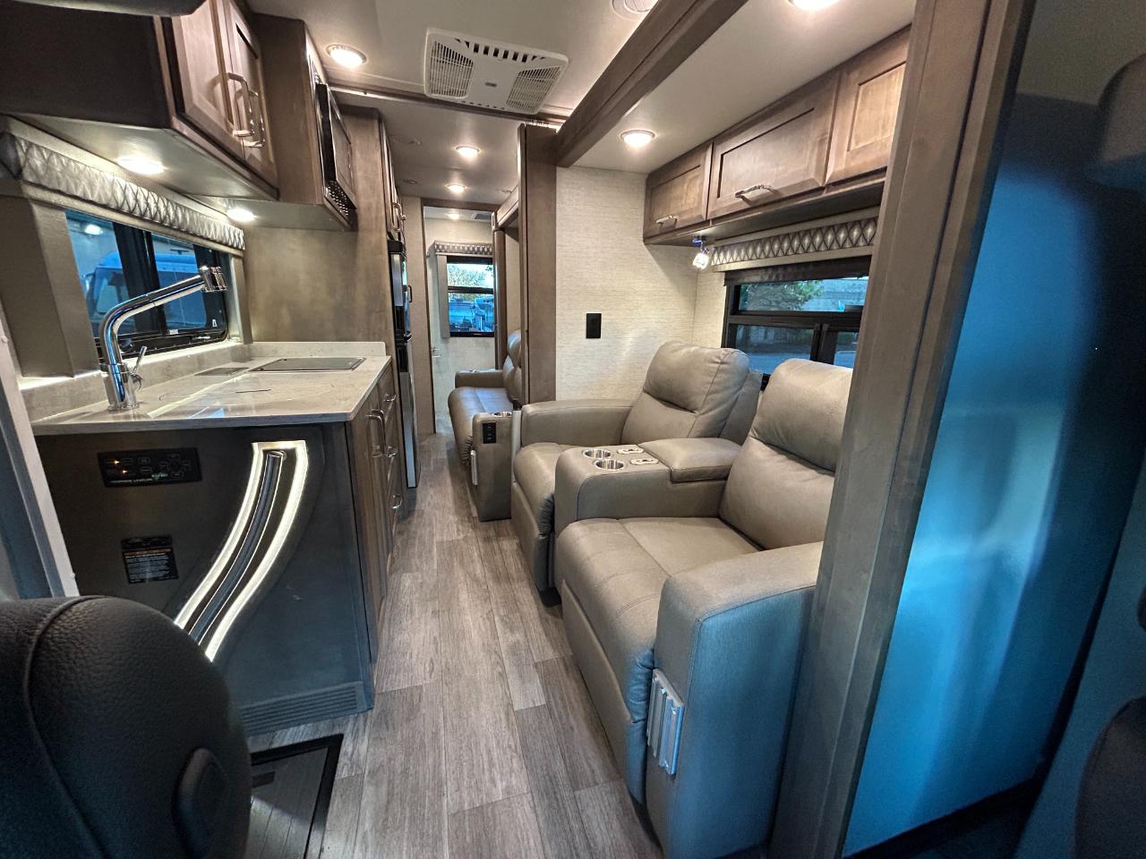Tiffin Motorhomes Wayfarer  2023