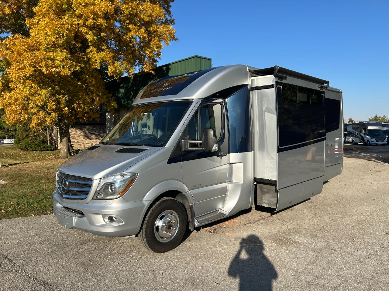 Leisure Travel UNITY U24CB  2019