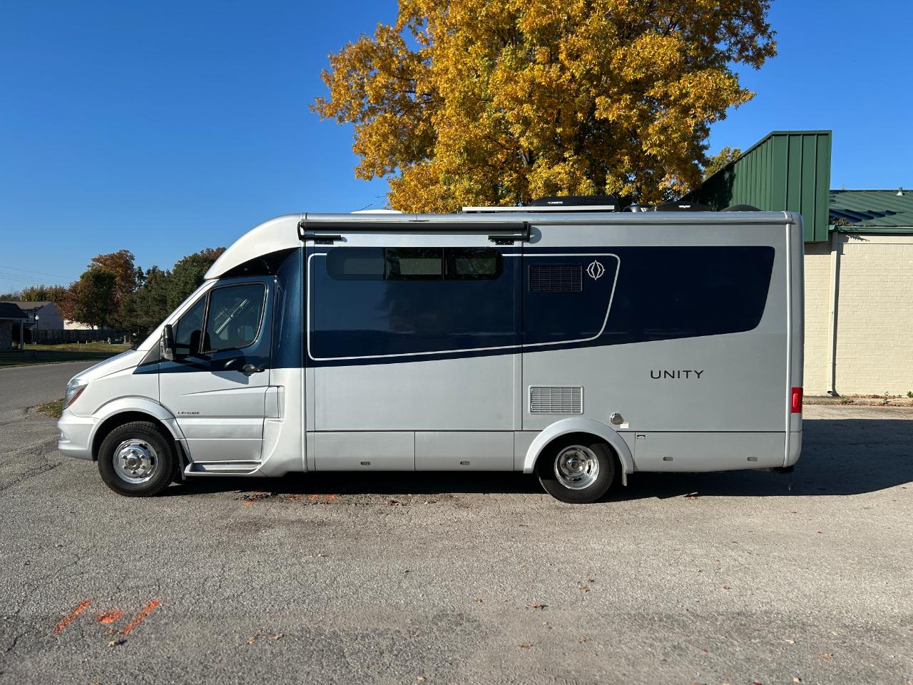Leisure Travel UNITY U24CB  2019