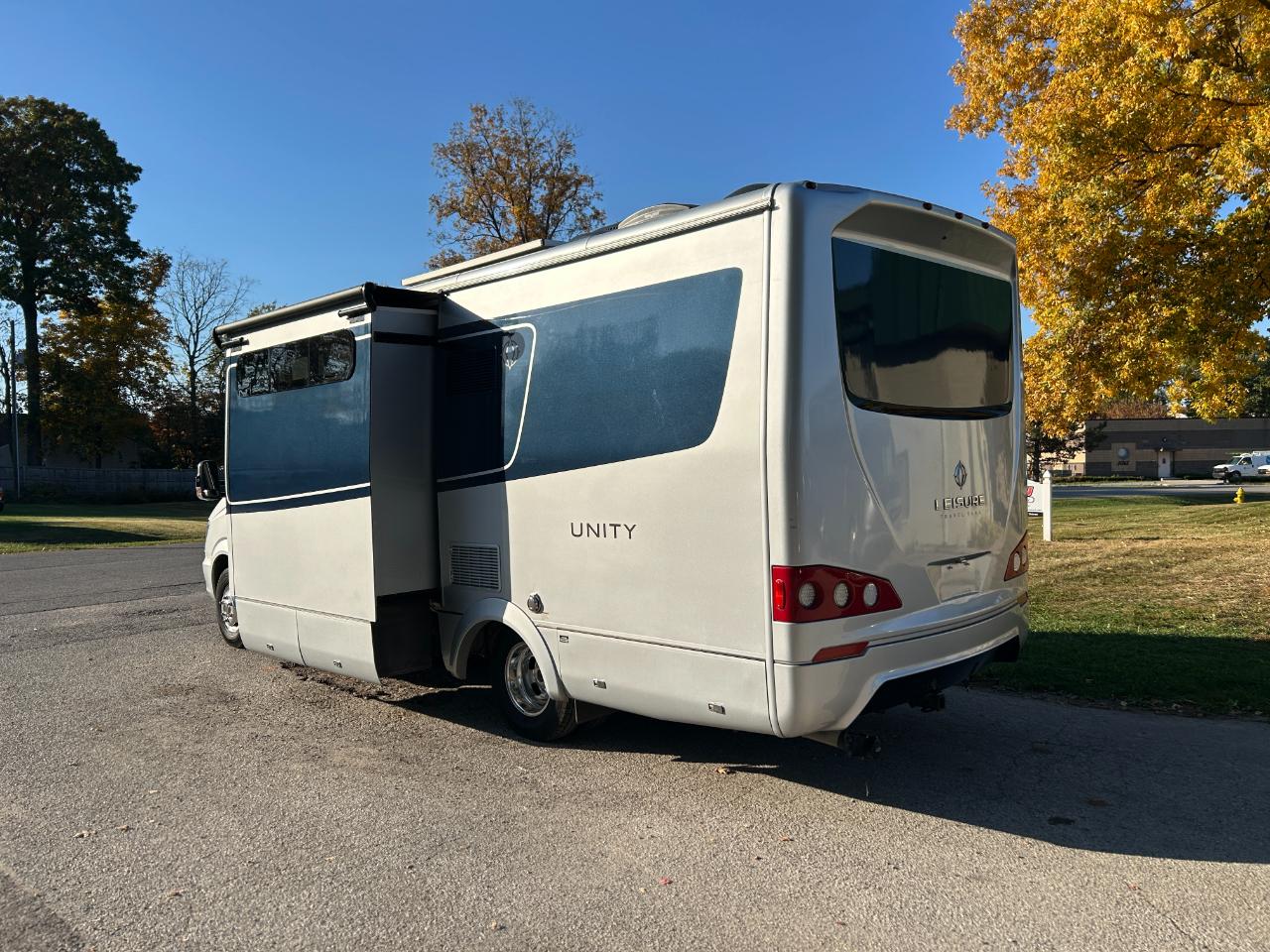 Leisure Travel UNITY U24CB  2019
