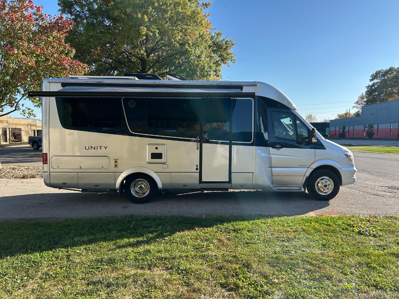 Leisure Travel UNITY U24CB  2019