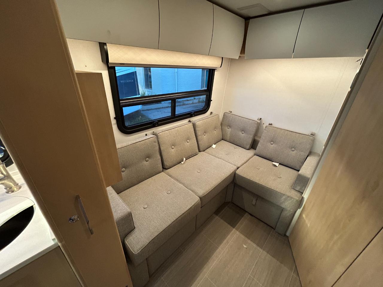 Leisure Travel UNITY U24CB  2019