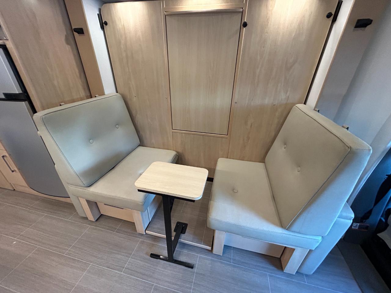 Leisure Travel UNITY U24CB  2019