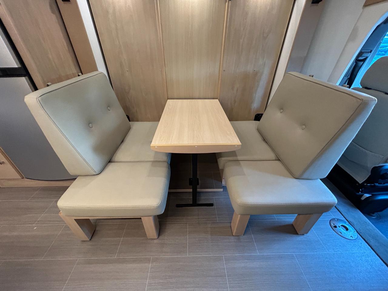 Leisure Travel UNITY U24CB  2019