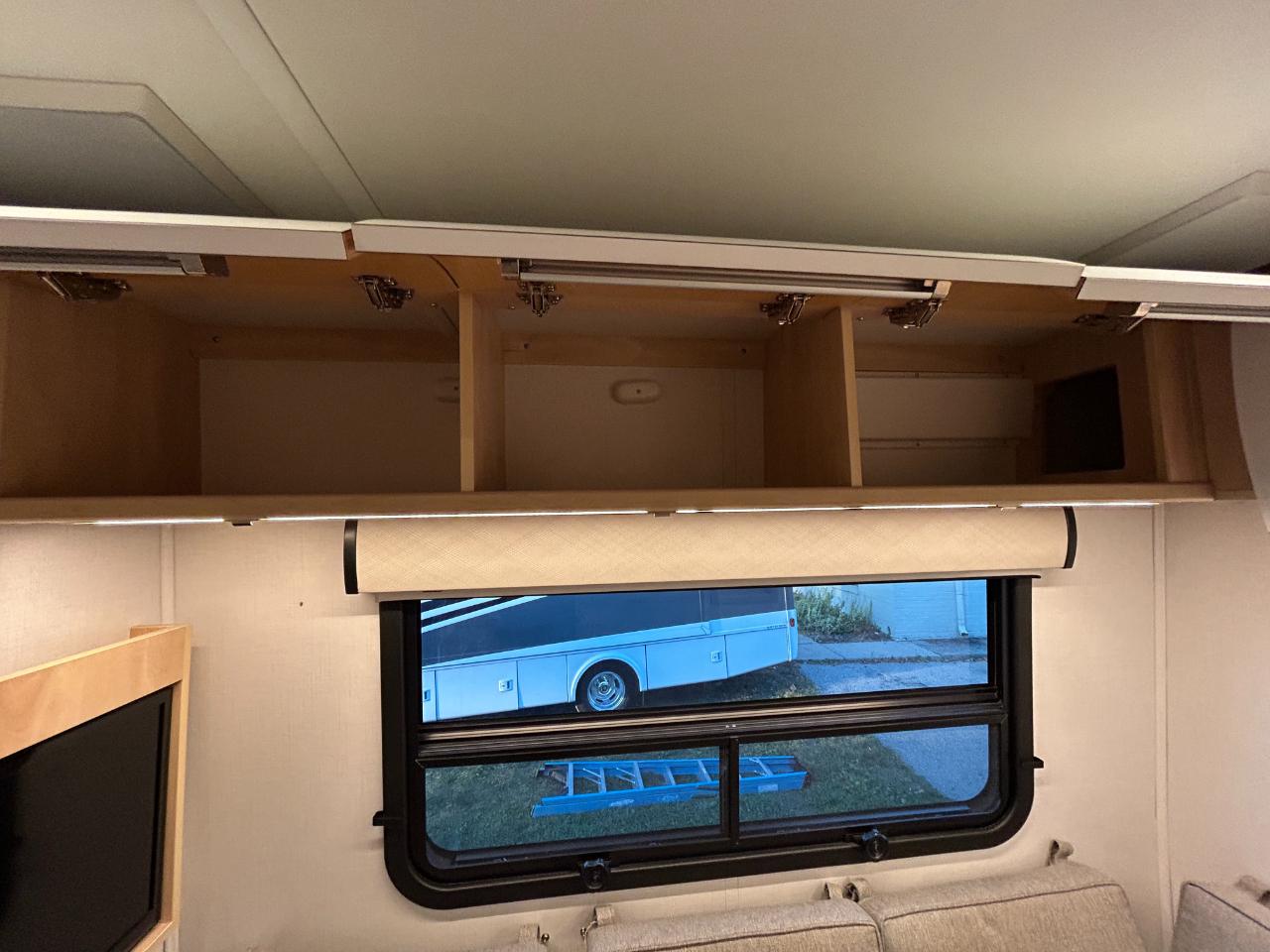 Leisure Travel UNITY U24CB  2019