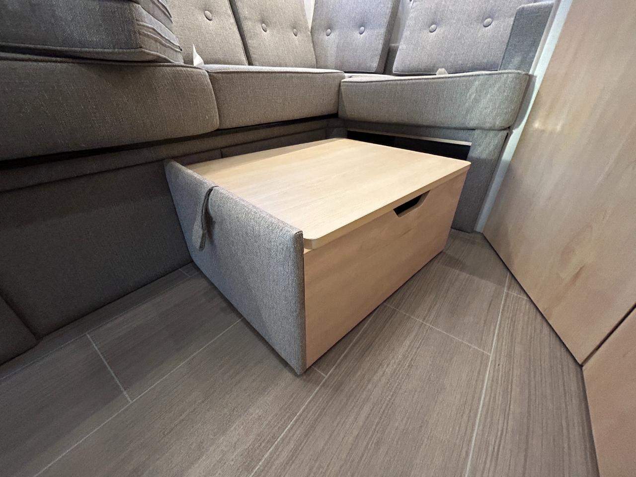 Leisure Travel UNITY U24CB  2019