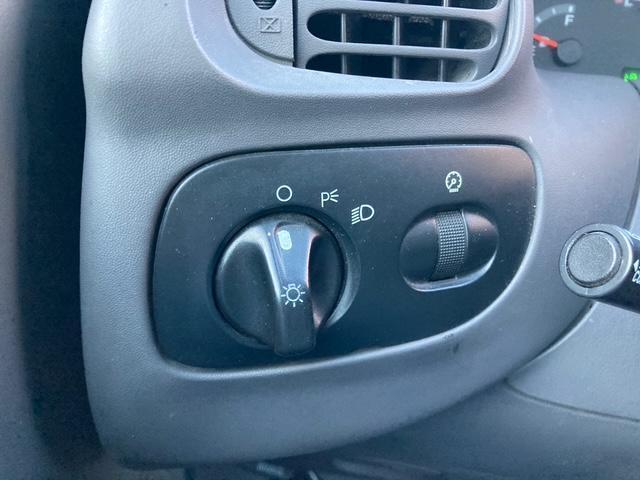 Ford F-150 XL 2WD 2003