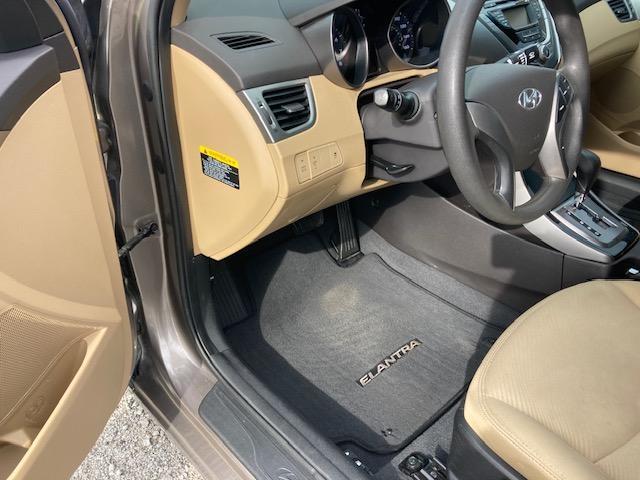 Hyundai Elantra Limited 2013