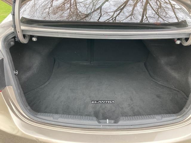 Hyundai Elantra Limited 2013